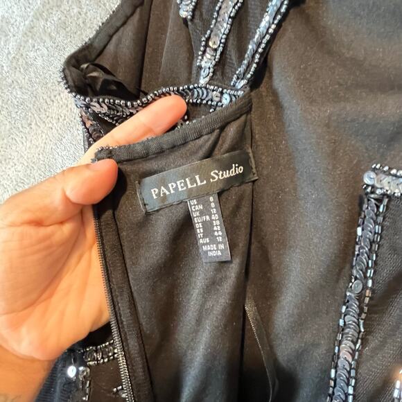 Adrianna Papell Embellished Cut Out Gown‎ Black Silver Beads 8 Elegant Timeless - Picture 5 of 9